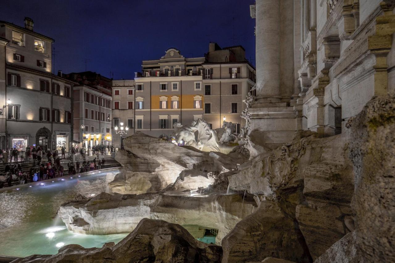 Apartmán Trevi Ab Aeterno - Amazing View Of The Trevi Fountain Řím Exteriér fotografie